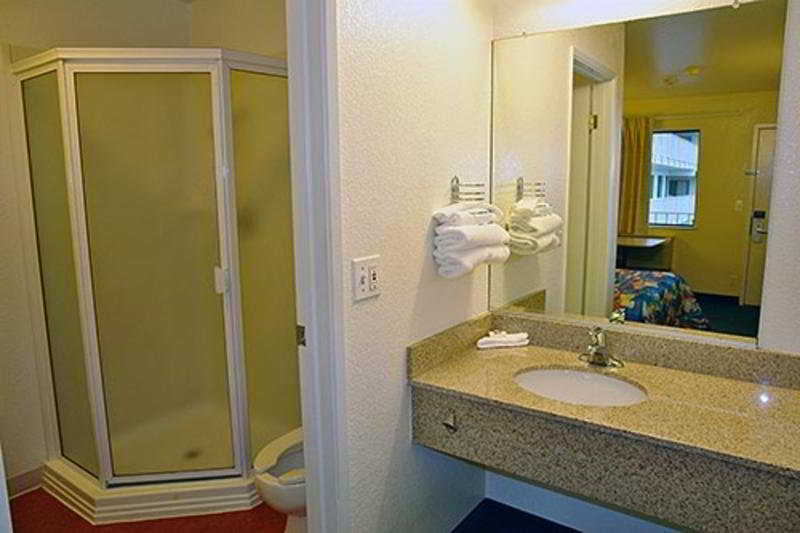 6 Houston, Tx Hotel 2*