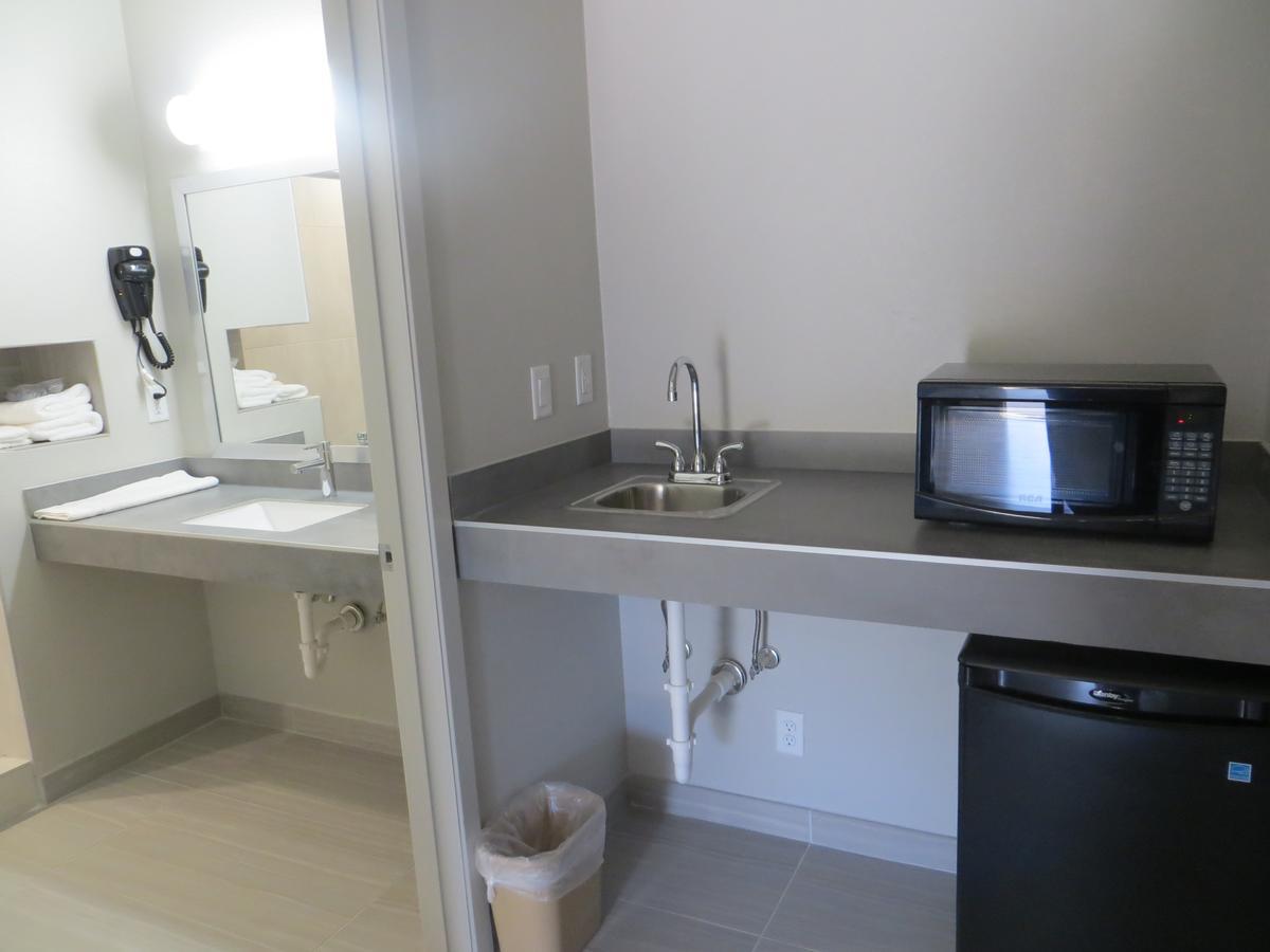Crystal Motel 2*