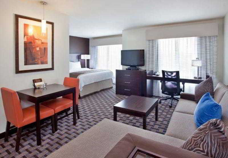 By Marriott I-10 West/park Row 3* Houston