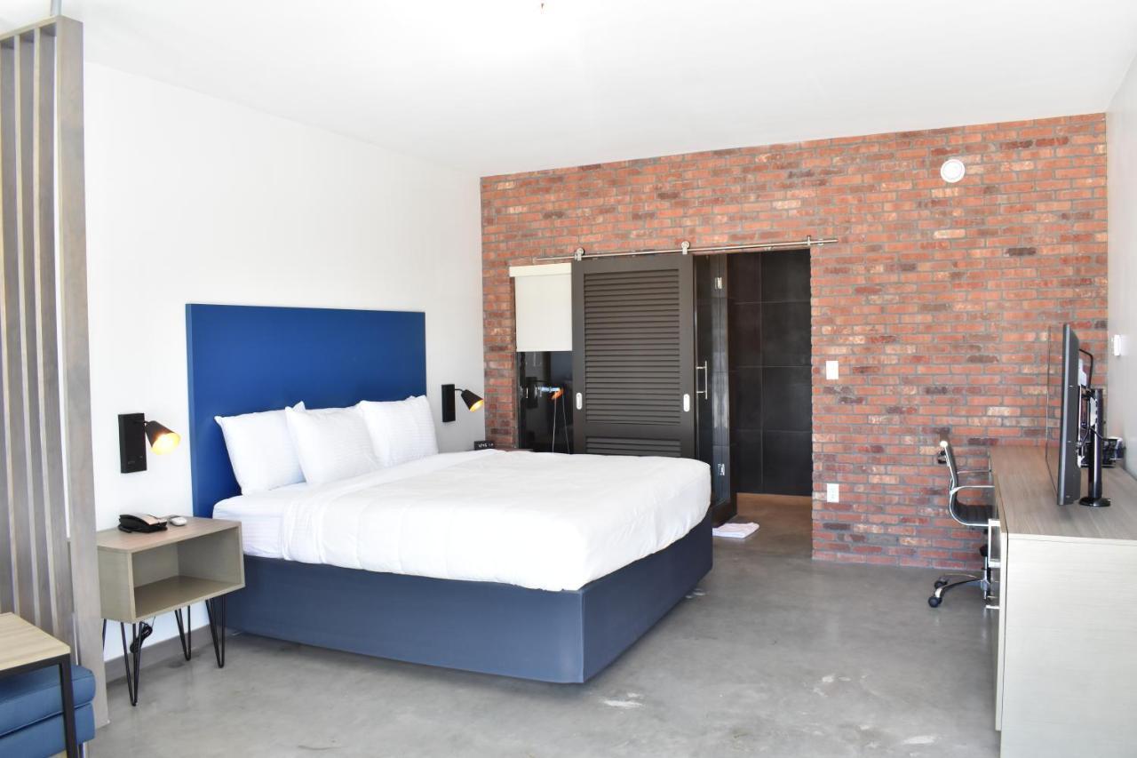 Bella Hotel Houston