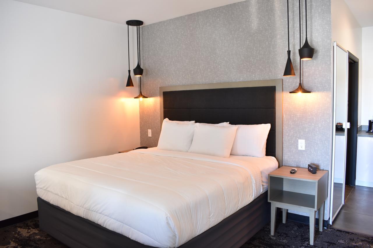 Bella Hotel
