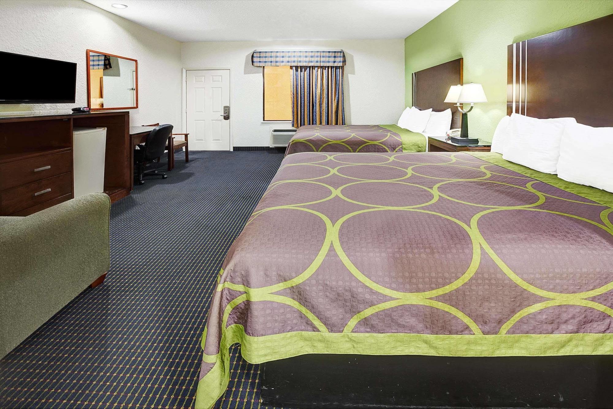 Hotel Super 8 By Wyndham Hobby Airport South 2*