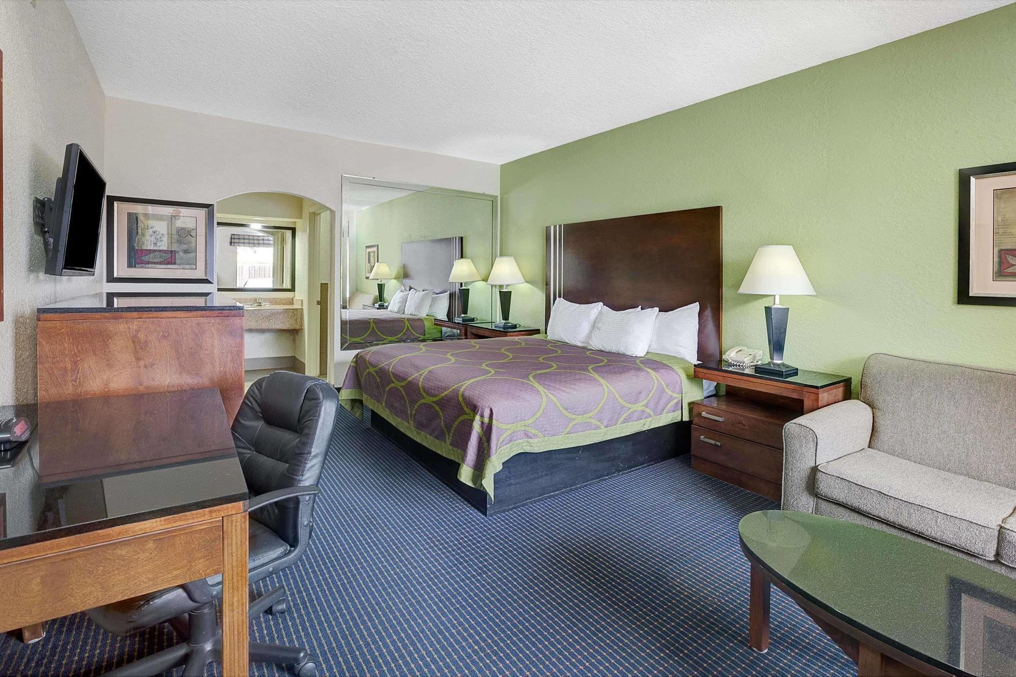 Hotel Super 8 By Wyndham Hobby Airport South
