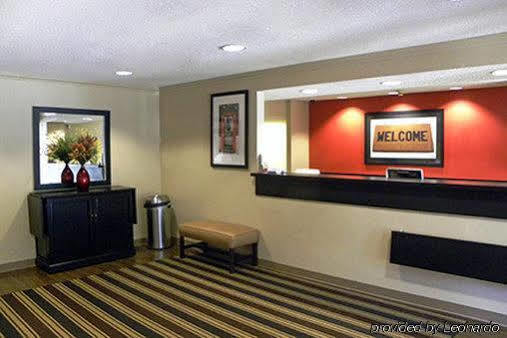 Suburban North I-45 Hotel