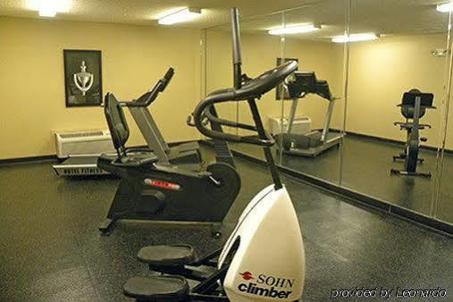 Suburban North I-45 Hotel 2*