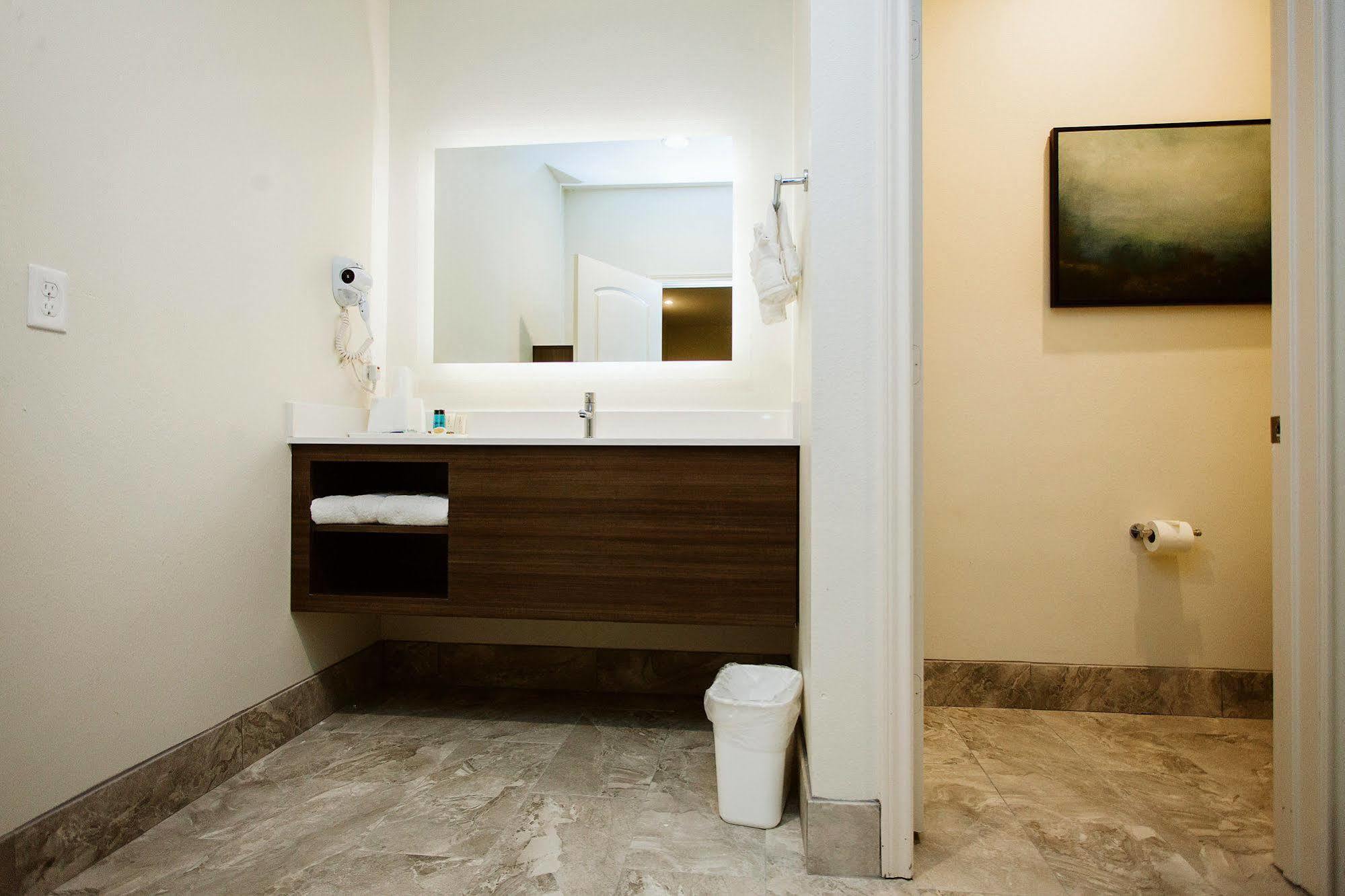 Palace Westpark Blu Motel