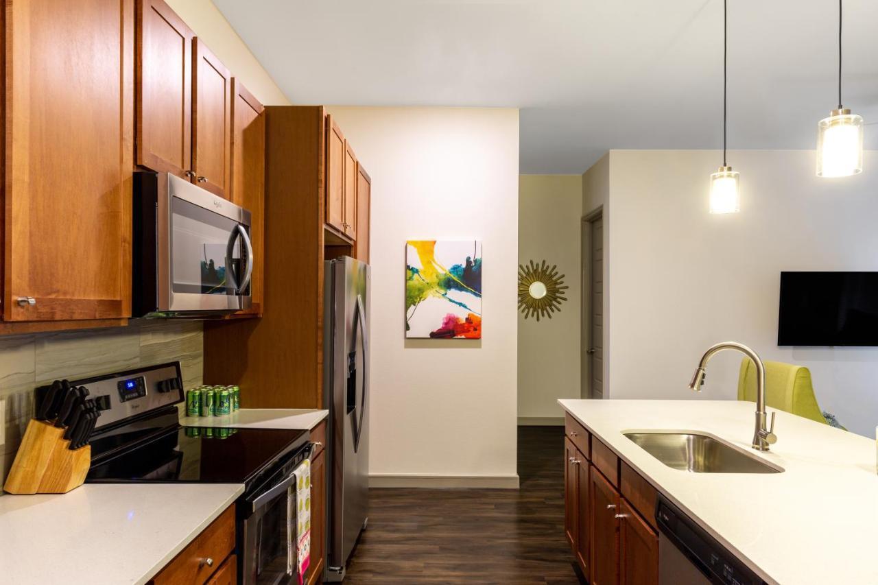 Alfred On Caroline Street Apartment Houston