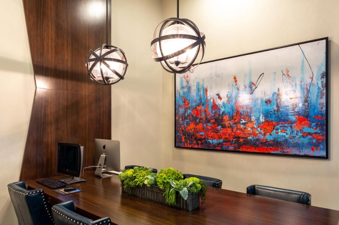 Alfred On Caroline Street Apartment Houston