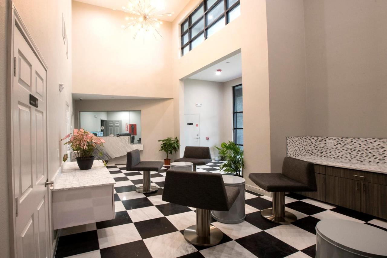 Hotel House 2*