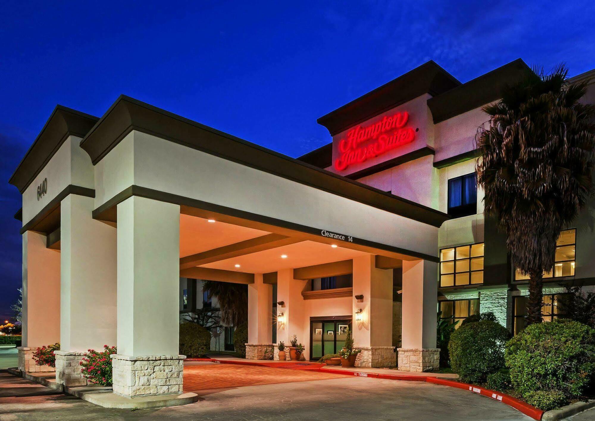 Hampton & Houston-westchase Hotel 3*