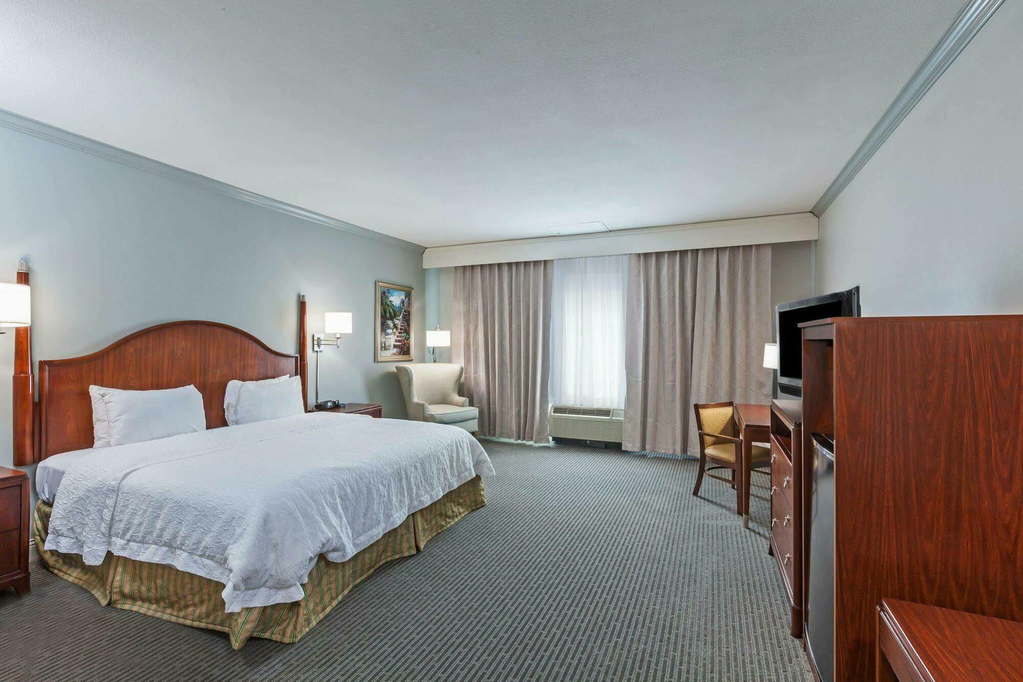 Hampton & Houston-westchase 3* Houston