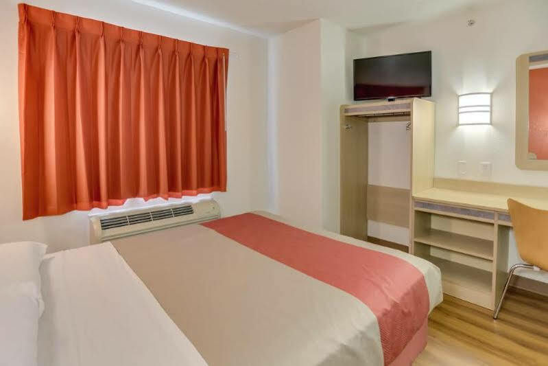 6 Houston, Tx Hotel