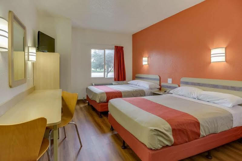6 Houston, Tx Hotel 2*
