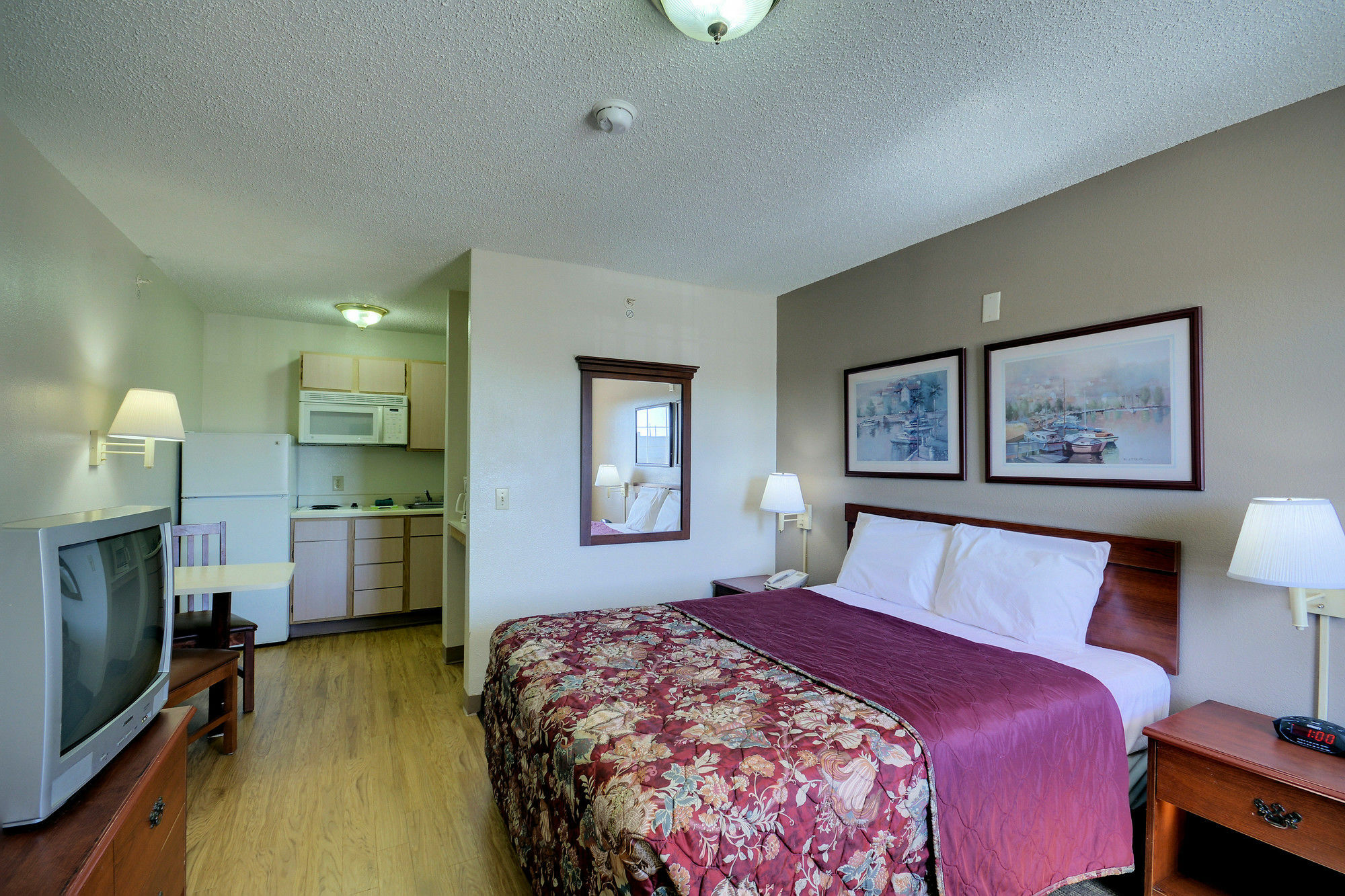Motel Intown Extended Tx - Westchase 2*