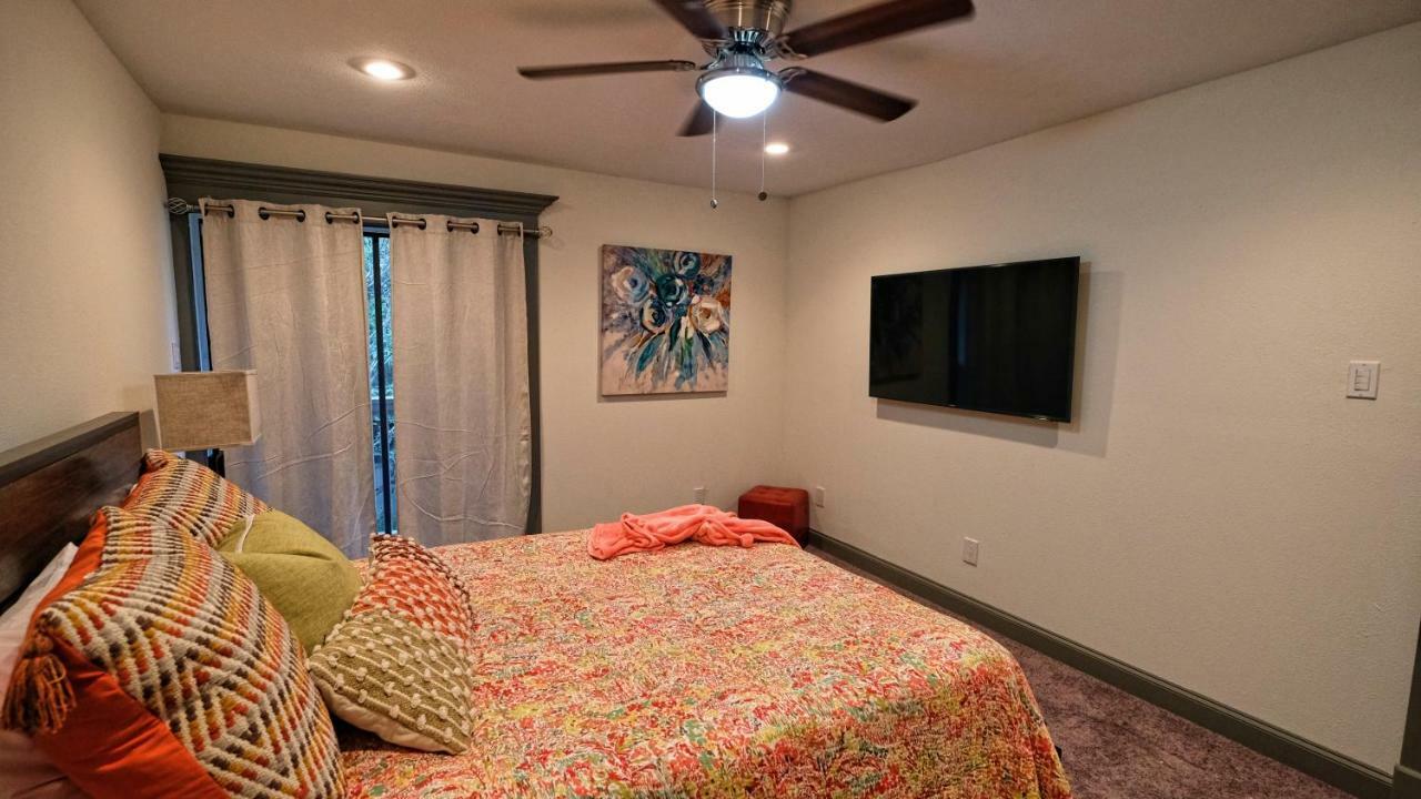 Galleria Area Condo, 2 Bedrooms 2 Story - Ocee