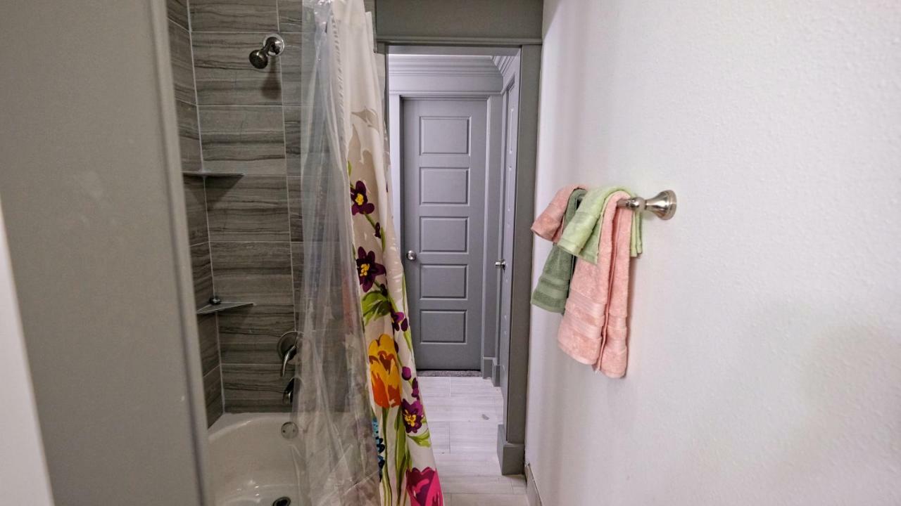 Galleria Area Condo, 2 Bedrooms 2 Story - Ocee Apartment Houston