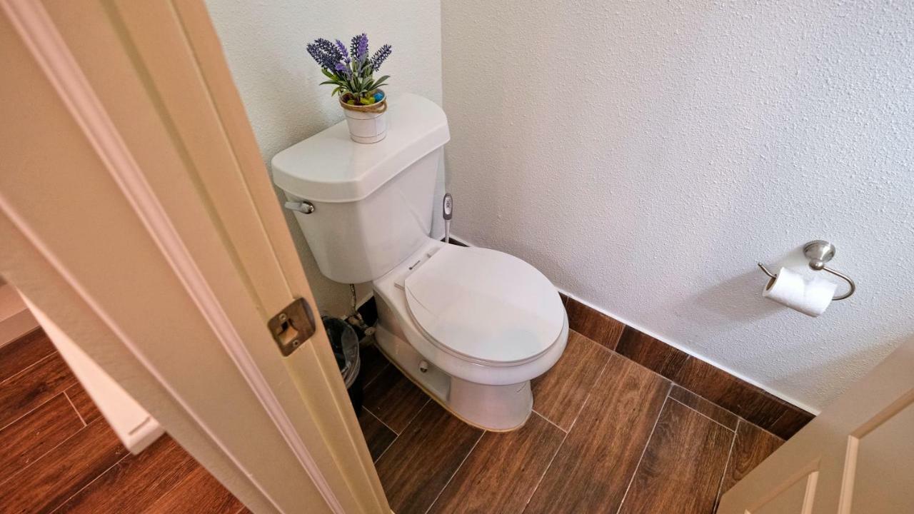 Galleria Area Condo, 2 Bedrooms 2 Story - Ocee Apartment Houston