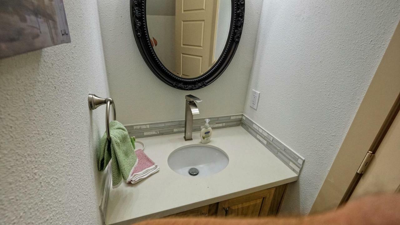 Galleria Area Condo, 2 Bedrooms 2 Story - Ocee * Houston