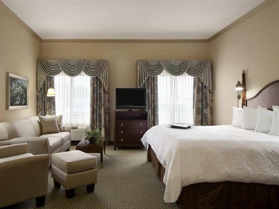 Hampton & Houston-westchase Hotel 3*
