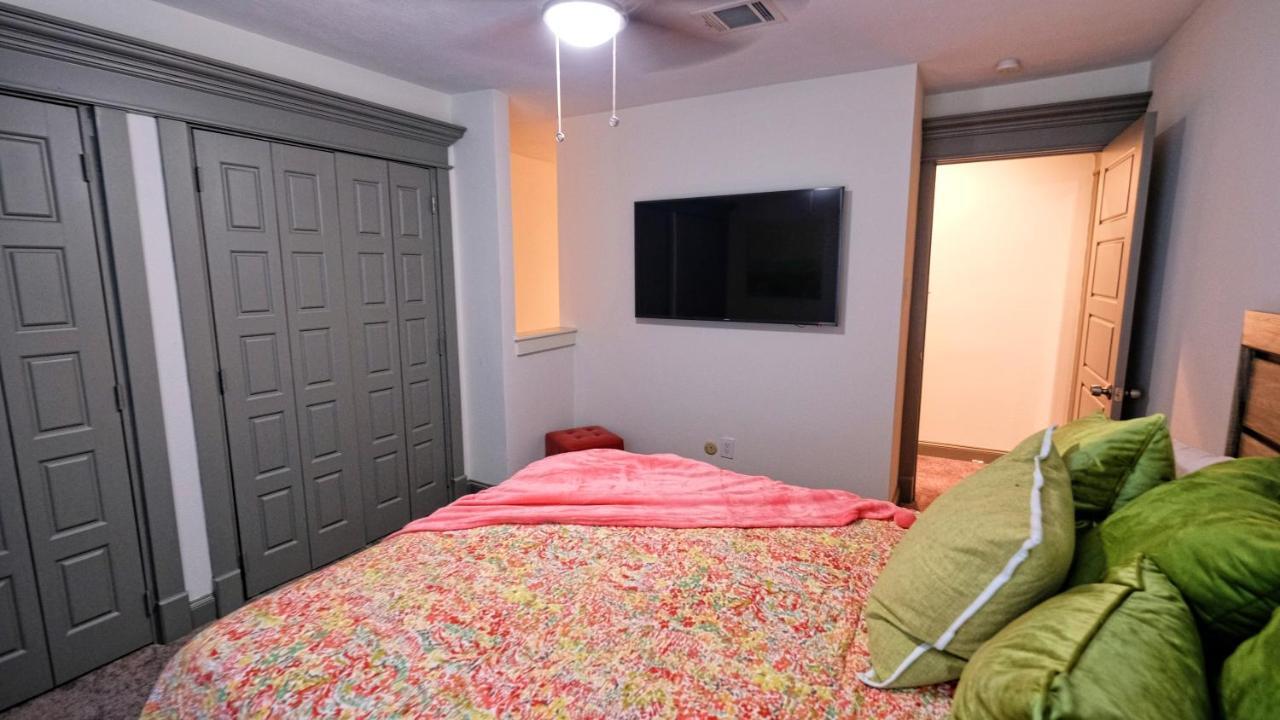 Galleria Area Condo, 2 Bedrooms 2 Story - Ocee Apartment