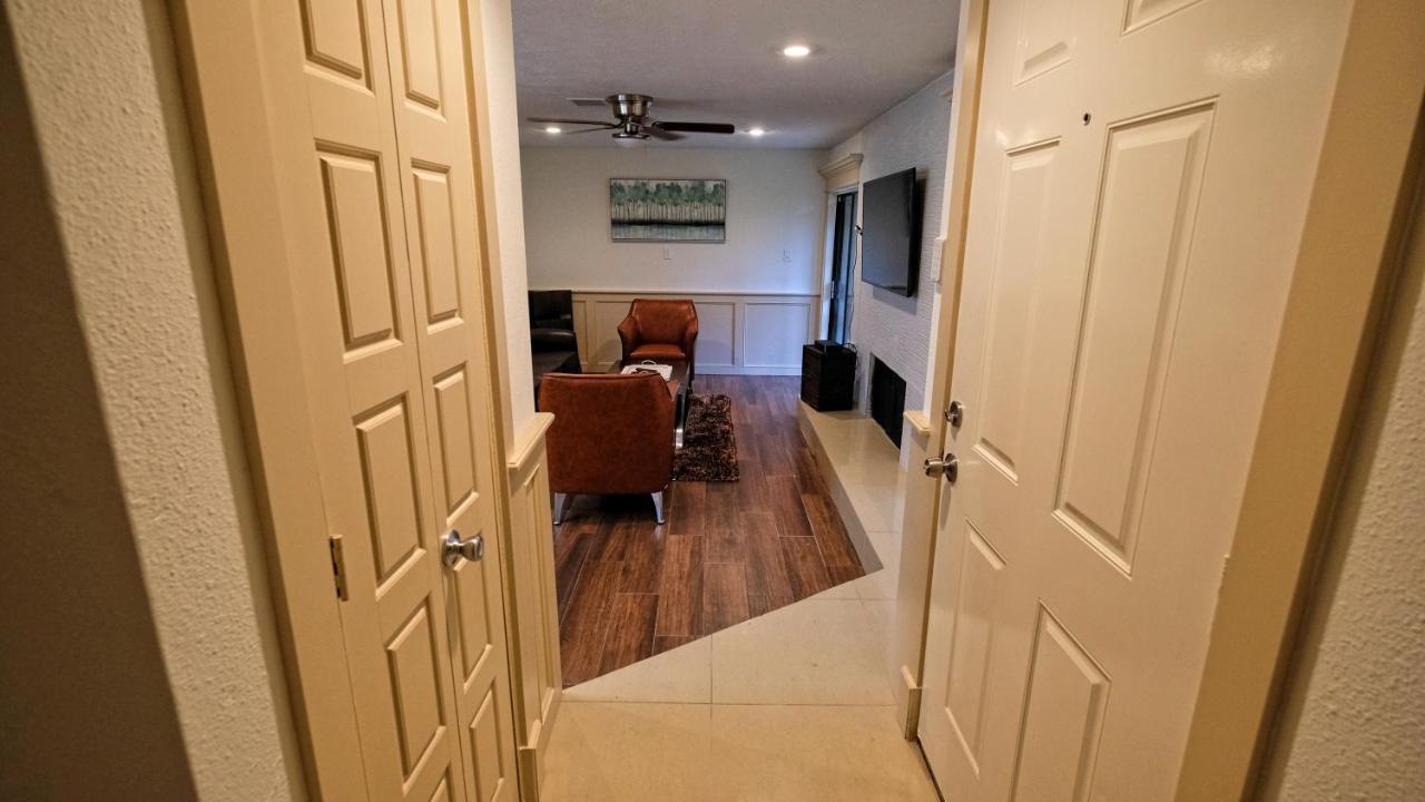 Galleria Area Condo, 2 Bedrooms 2 Story - Ocee