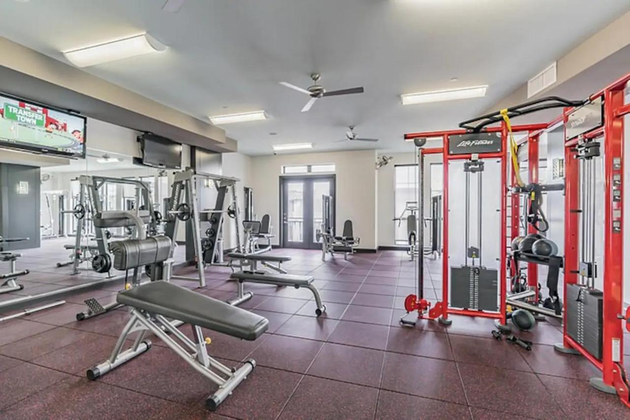 Centrally Located Getaway + Pool * Houston
