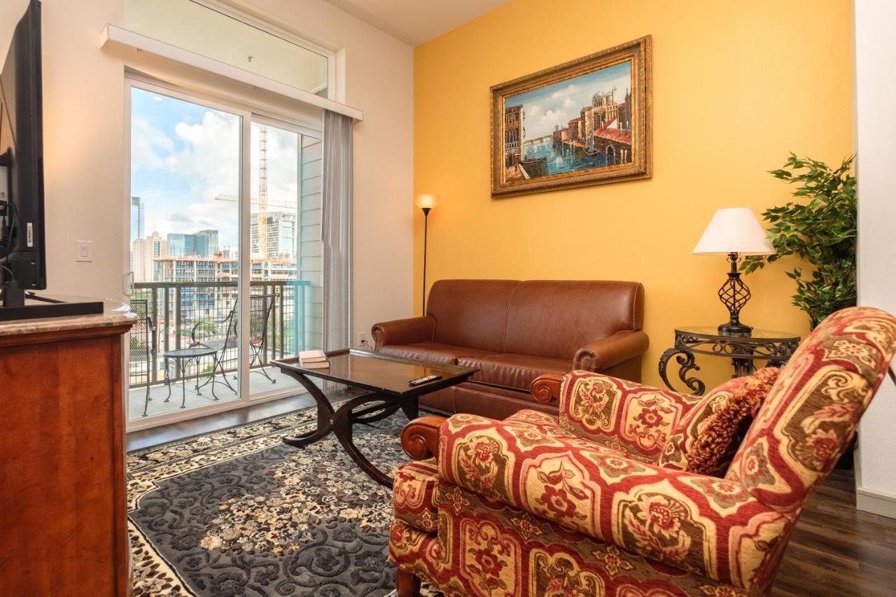 Renu Downtown - Relax,revive,renew * Houston